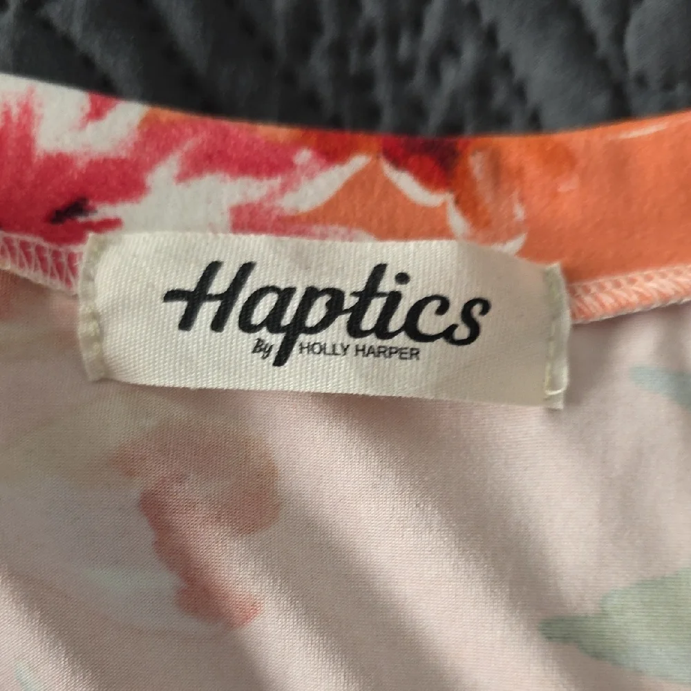 NWOT Haptics Small Women's Floral Blouse in Vibrant Orange - Picture 3 of 5